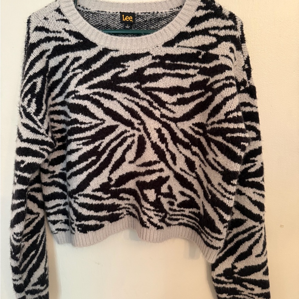 Lee Monochrome Zebra Pattern Sweater